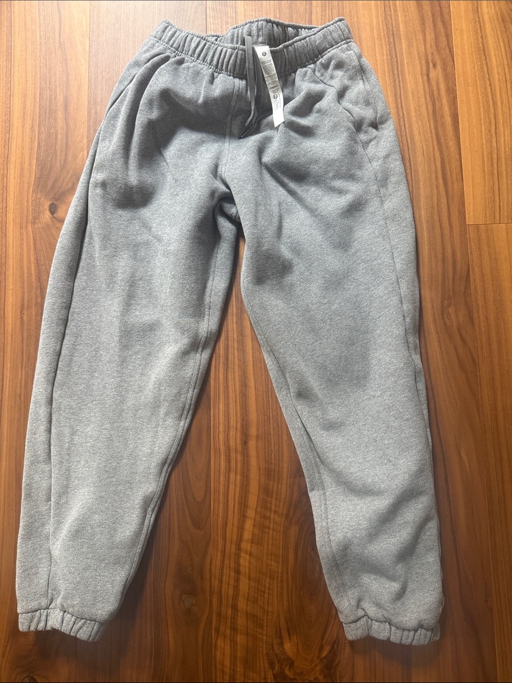 Lululemon Scuba Mid-Rise Oversized
Jogger *Regular size medium